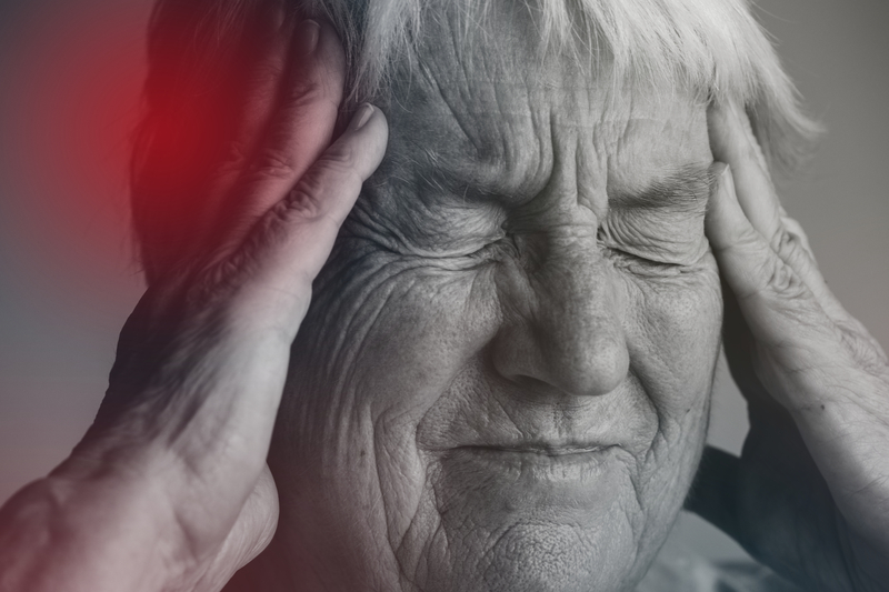 Đau đầu dữ dội và khó thở là triệu chứng điển hình của bệnh đột quỵ thân não