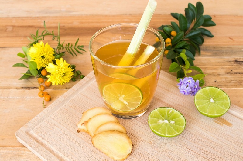 Nước chanh mật ong được sử dụng để giải độc cơ thể 