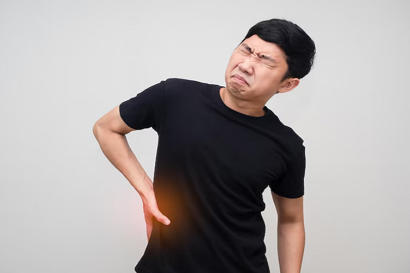 Bệnh nhân viêm túi mật cấp thường bỗng nhiên bị đau mạnh ở hạ sườn phải