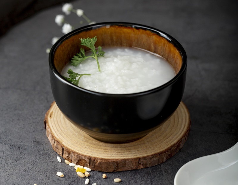 Bệnh nhân nên ăn thức ăn dạng lỏng, dễ tiêu