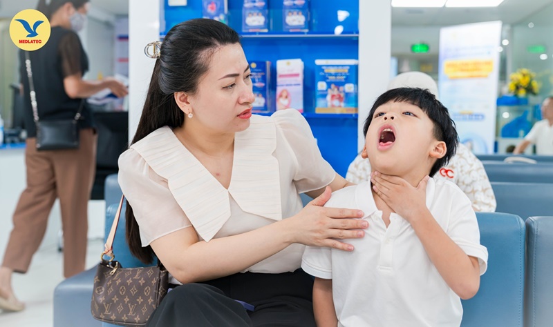 Người bệnh nên đi khám nếu bị ho lâu ngày