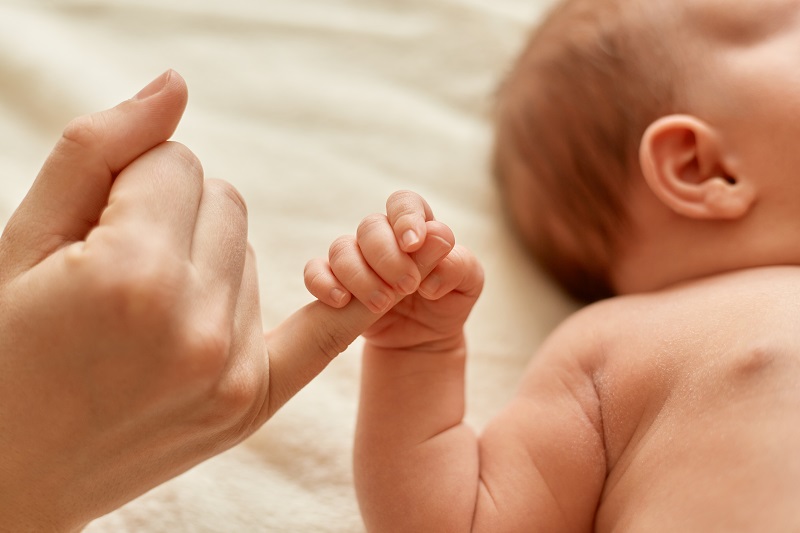  Tràn dịch não xảy ra phổ biến nhất ở trẻ sơ sinh và người cao tuổi.