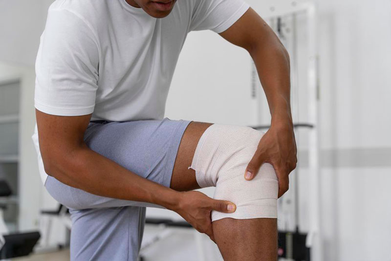 Người trẻ gãy xương nhẹ không nhất thiết phải bó bột 