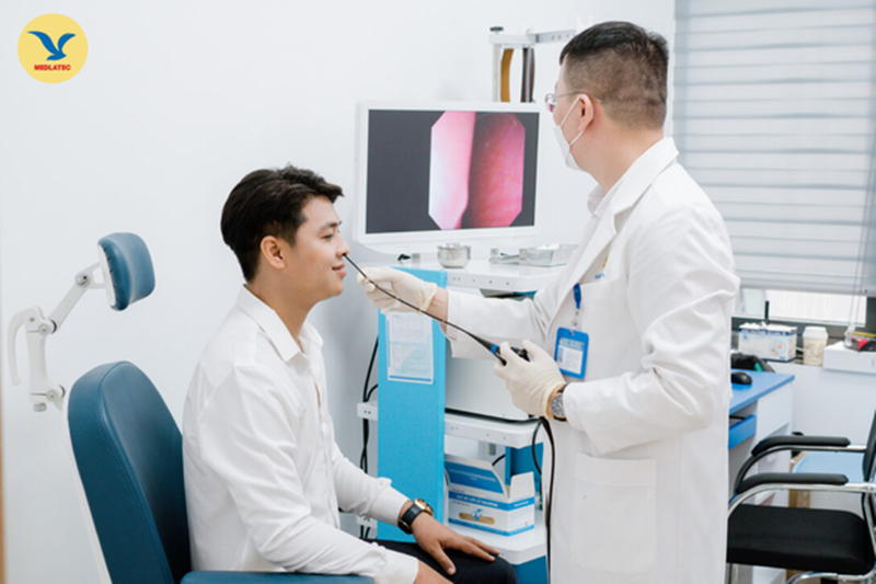 Bệnh nhân cần đi khám sớm để được bác sĩ chẩn đoán và điều trị bệnh