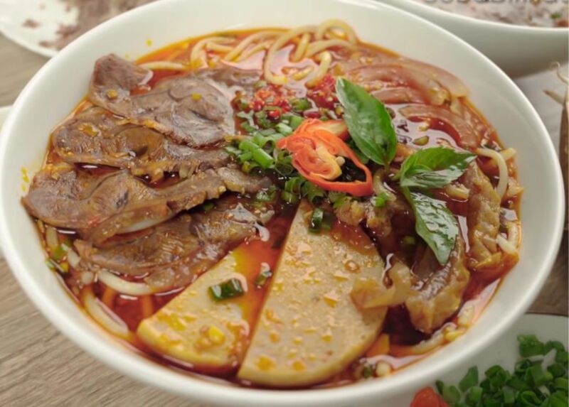Ăn bún bò có thể gây béo nếu bạn ăn không kiểm soát năng lượng khẩu phần và tần suất ăn
