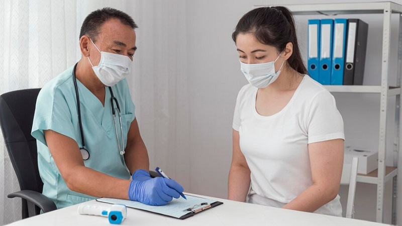 Người bệnh cần tái khám theo đúng lịch hẹn để kiểm tra tình trạng sức khoẻ và thực hiện các xét nghiệm đánh giá liên quan