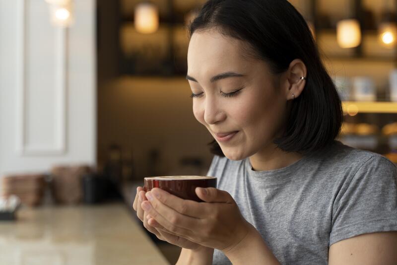 Bạn nên uống cà phê với liều lượng vừa phải để tránh gây ảnh hưởng đến sức khoẻ