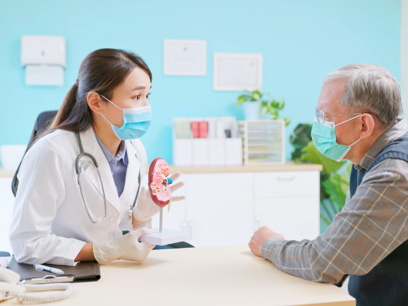 Tham khảo ý kiến bác sĩ khi xây dựng thực đơn cho người suy thận và tiểu đường