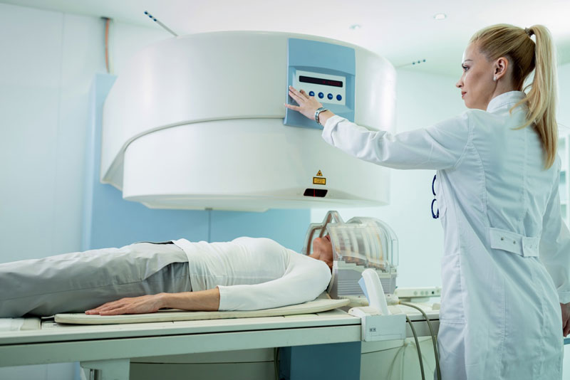 Xạ trị thường áp dụng trong điều trị ung thư giai đoạn đầu hoặc điều trị khối u lành tính