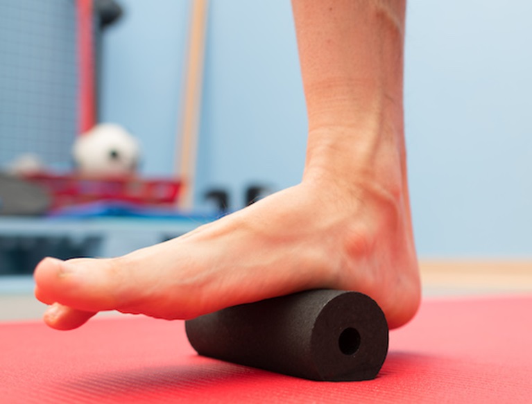 Các bài tập vật lý trị liệu giúp kéo giãn và tăng cường cân gan chân