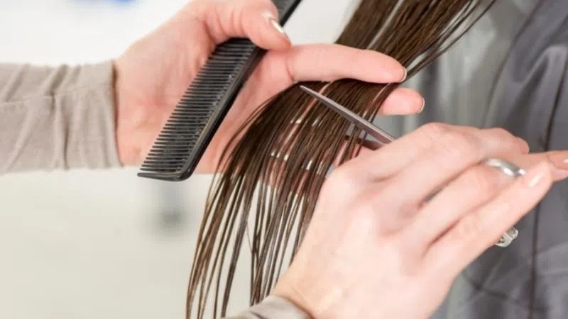 Mẹ bầu nên lựa chọn thời điểm cắt tóc phù hợp 