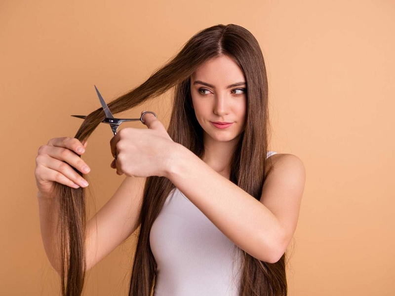 Việc cắt tóc trong thai kỳ không làm ảnh hưởng tới sức khỏe của mẹ và bé 