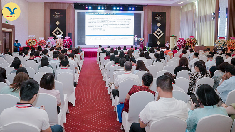 Toàn cảnh Hội nghị khoa học toàn quốc lần thứ 26 của Hội Hóa sinh và Y học Việt Nam 