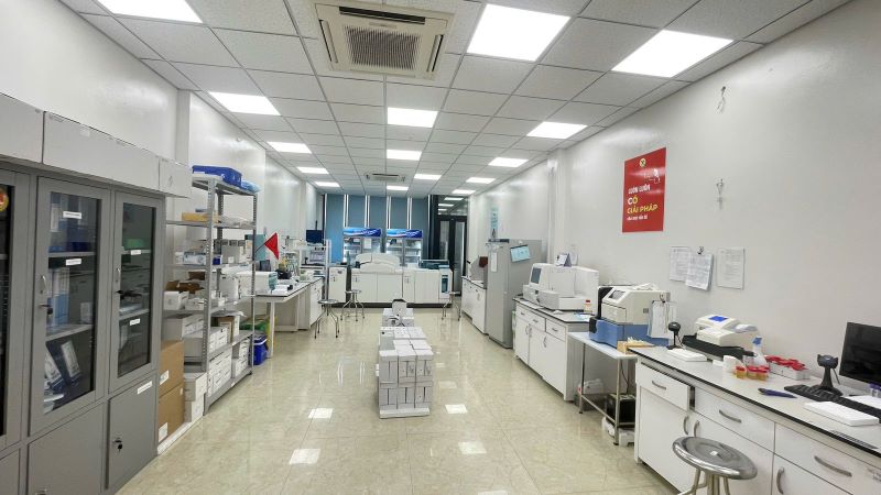 Phòng Xét nghiệm MEDLATEC TP. Nam Định được đầu tư hệ thống máy nhập khẩu quốc tế từ Hoa Kỳ, Thụy Sỹ 