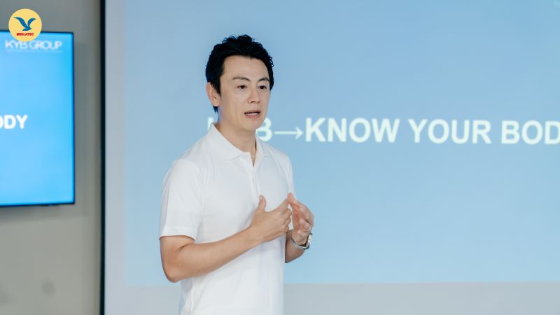 Bác sĩ Kaneko Toshiyuki - Chủ tịch KYB phát biểu tại chương trình 