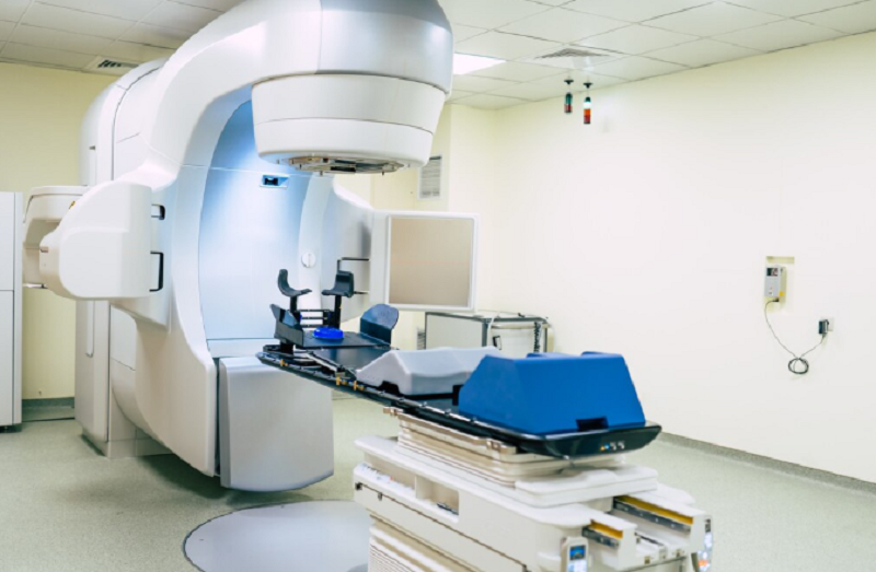 U tuyến giáp ác tính không đáp ứng điều trị truyền thống có thể được chỉ định xạ trị kết hợp hóa trị
