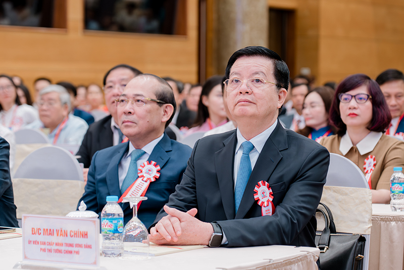 Đồng chí Mai Văn Chính - Phó Thủ tướng Chính phủ tham dự Đại hội 