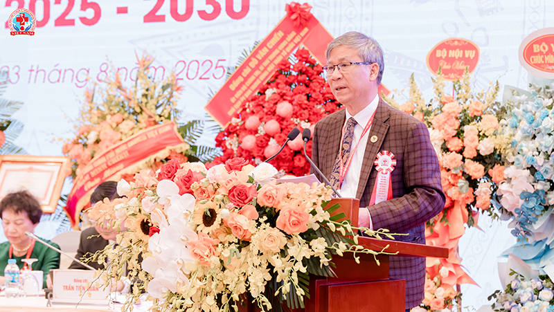 GS.AHLĐ.BSCC Nguyễn Anh Trí - Phó Chủ tịch Hiệp hội Y tế Tư nhân, Chủ tịch Hội đồng Cố vấn, Chủ tịch Hội đồng Khoa học Công nghệ và Đào tạo Hệ thống Y tế MEDLATEC 