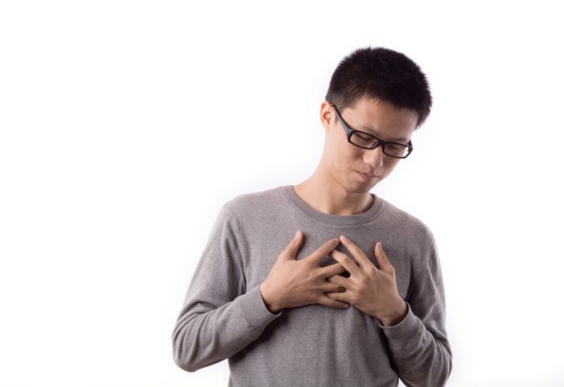 Bệnh nhân đau ngực, mệt mỏi kéo dài, vàng da, sụt cân, khó thở, đau cơ… thường được chỉ định xét nghiệm LDH