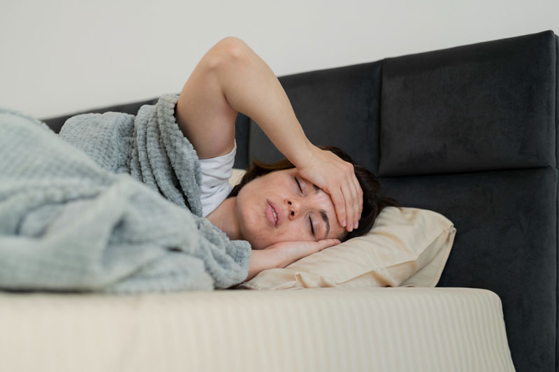 Đột nhiên chóng mặt, hoa mắt là một trong 4 dấu hiệu khi ngủ báo trước đột quỵ 