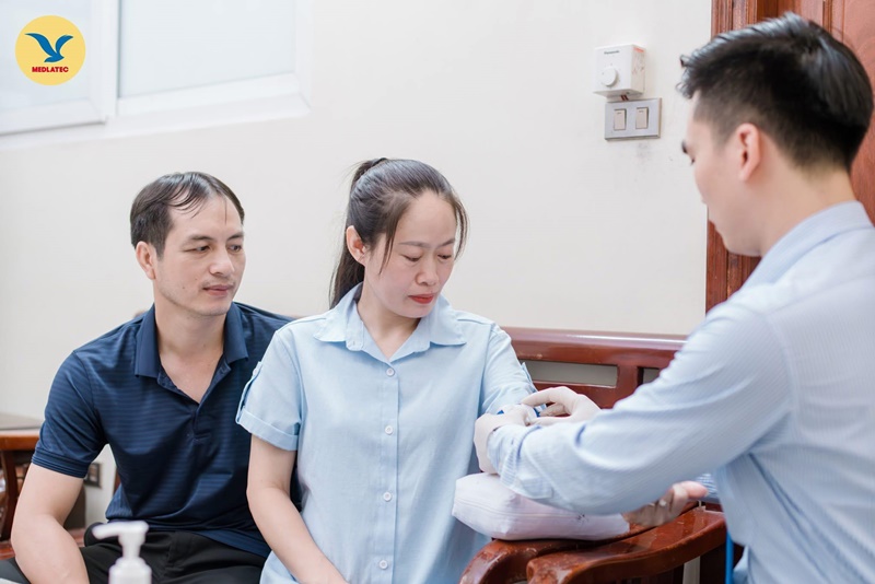 Dịch vụ lấy mẫu máu tận nơi của MEDLATEC rất tiện lợi và vẫn đảm bảo cho kết quả chính xác 