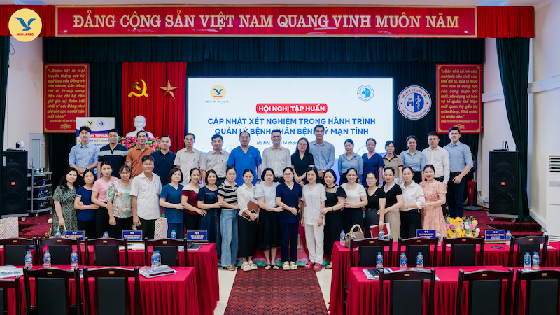 Hai đơn vị chụp ảnh lưu niệm cuối chương trình 