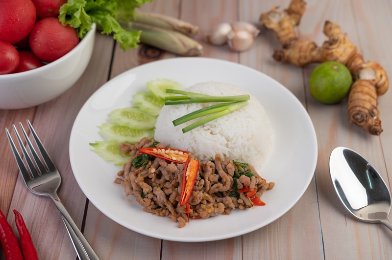 Nhiều người băn khoăn về vấn đề bệnh dại có lây qua đường ăn uống không