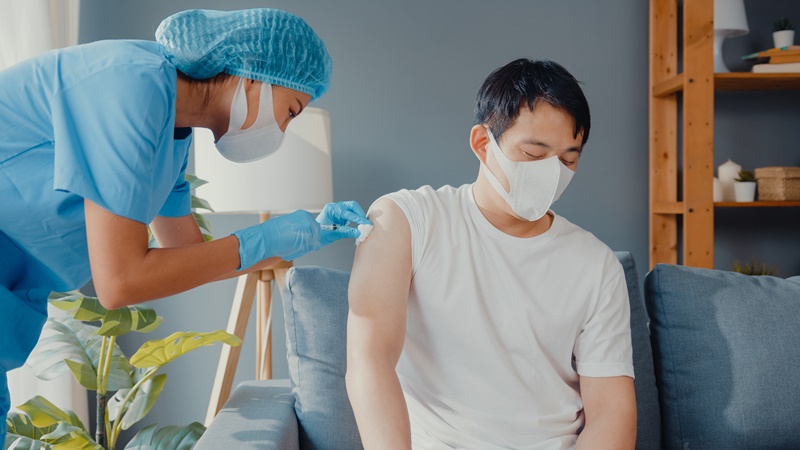 Tiêm vắc xin để phòng ngừa bệnh dại
