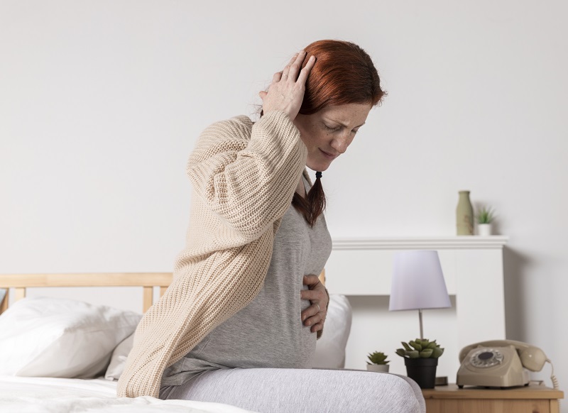 Thay đổi hormone có thể khiến bà bầu bị đau đầu tháng thứ 4