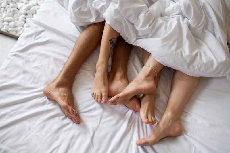 Người từng quan hệ với nhiều bạn tình nên làm xét nghiệm giang mai 
