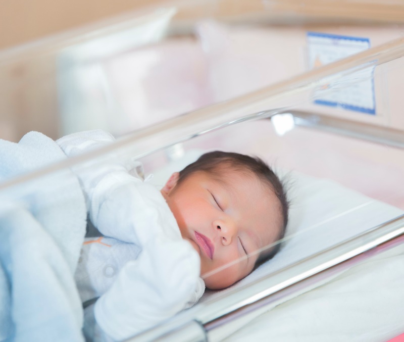 Nhiều trẻ sơ sinh, đặc biệt là những trẻ sinh non thường rất yếu ớt và cần có chế độ chăm sóc đặc biệt. 