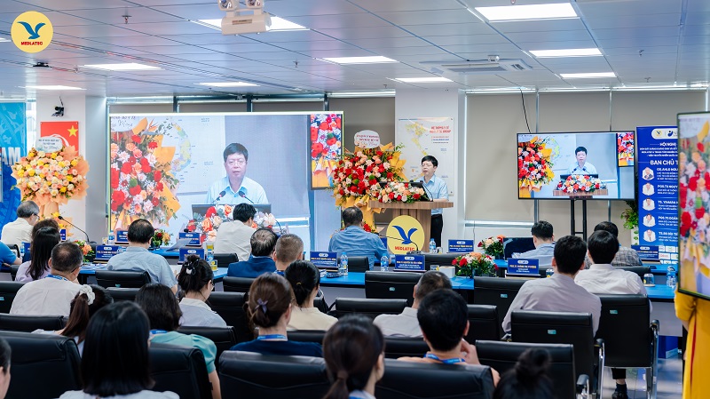Hội nghị có sự tham gia của lãnh đạo Bộ Y tế cùng các chuyên gia đầu ngành trong lĩnh vực Vi sinh, Xét nghiệm trong nước và Nhật Bản 