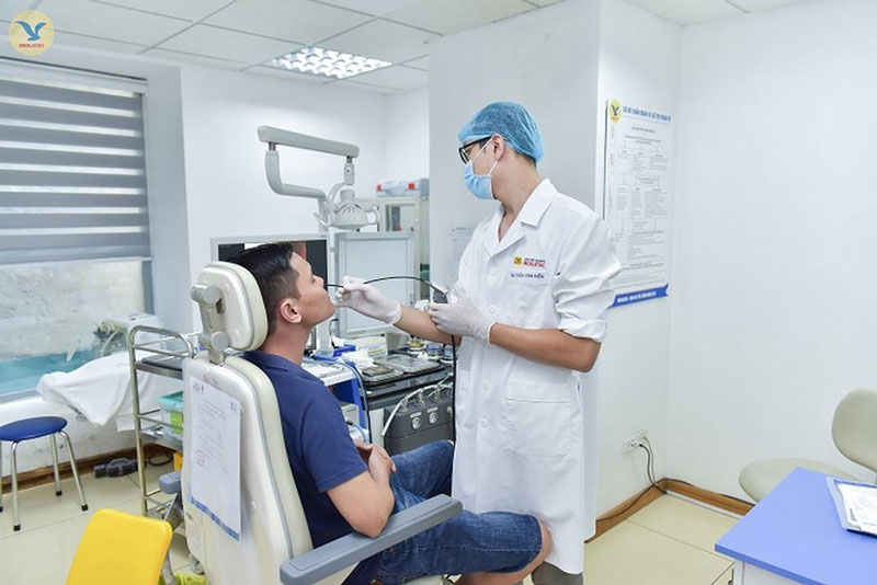 Người bệnh cần đi khám sớm để tìm hiểu nguyên nhân chảy máu mũi
