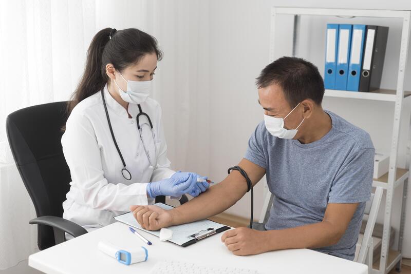 Bạn nên tham khảo ý kiến bác sĩ khi nhận được kết quả xét nghiệm