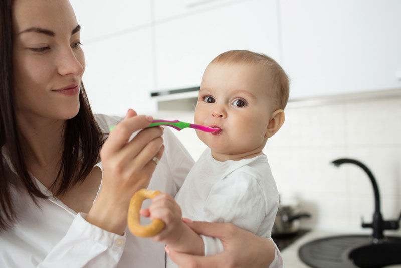 Nếu cho trẻ dùng các loại viên uống hoặc siro chứa kẽm, bạn cần tuân thủ liều lượng theo hướng dẫn của bác sĩ