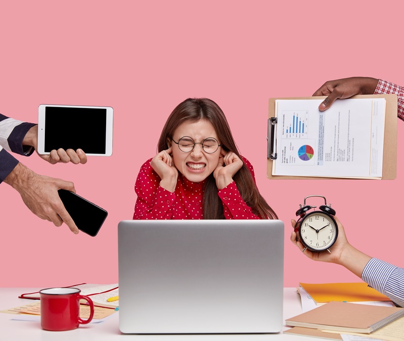 Làm nhiều việc cùng một lúc cũng khiến bạn hay quên