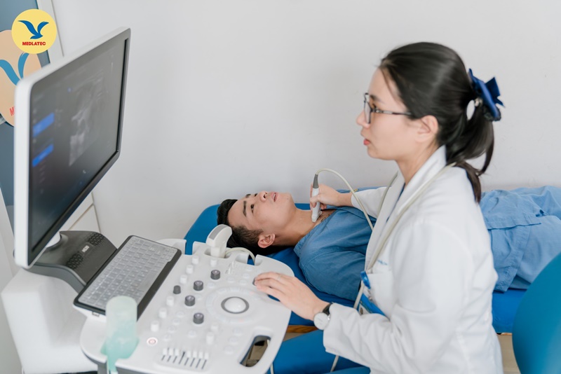 Siêu âm để kiểm tra tuyến giáp
