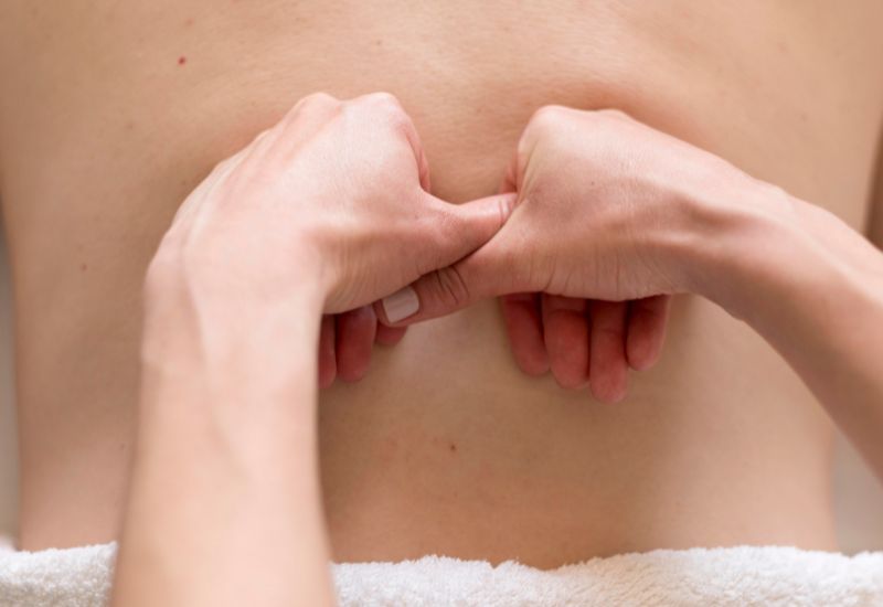 Bấm huyệt chỉ nên xem là liệu pháp hỗ trợ, không phải là giải pháp điều trị thay thế
