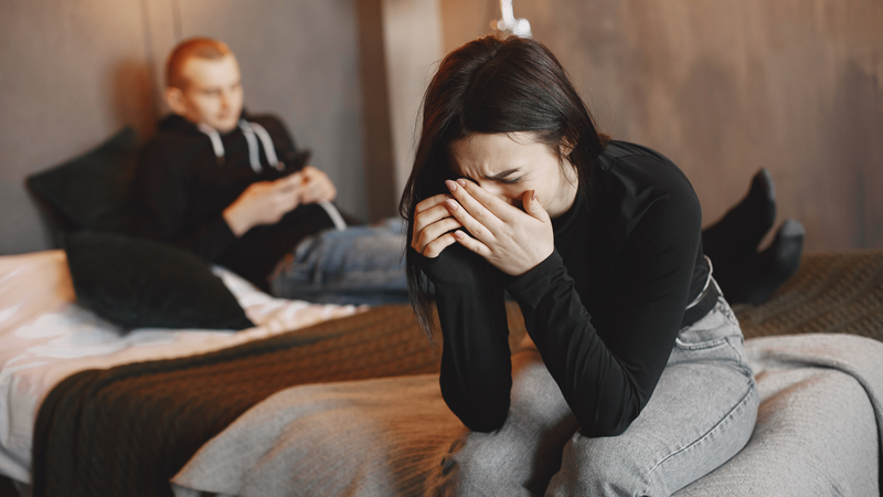 Quan hệ tình dục không an toàn là một trong những nguyên nhân dẫn đến bệnh giang mai ở nam giới 