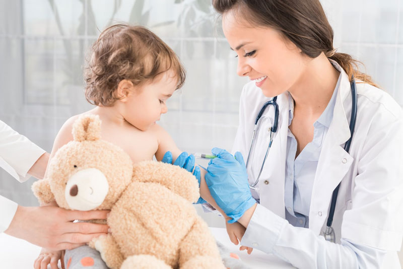Cần tuân thủ lịch tiêm vắc xin sởi quai bị Rubella cho trẻ khi đủ tuổi