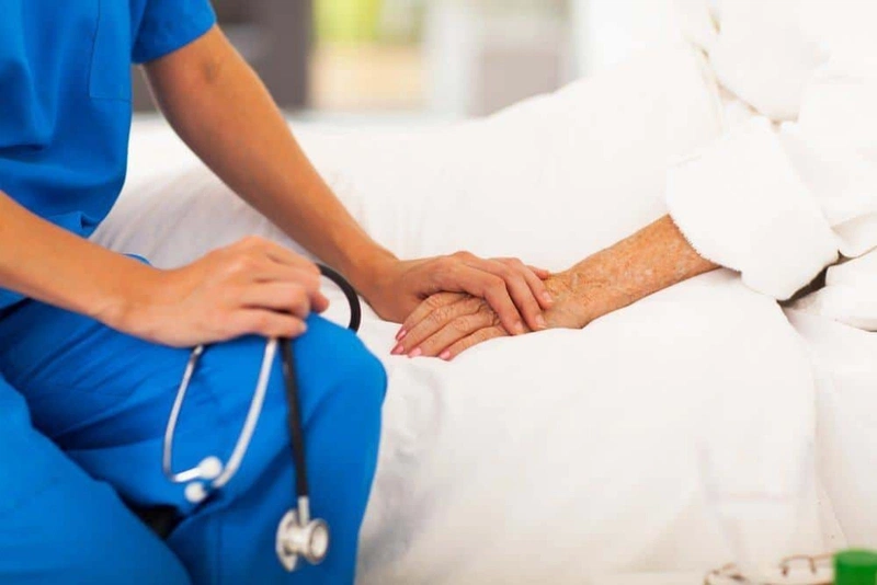 Người bệnh HIV giai đoạn cuối cần tuyệt đối tuân thủ phác đồ điều trị 