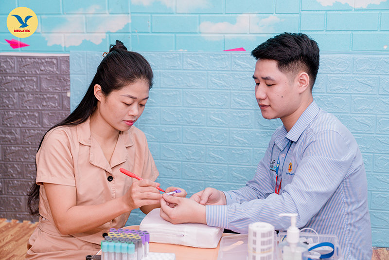 Kiểm tra sức khỏe tổng quát tại nhà của MEDLATEC mang đến cho người dân sự tiện lợi, an tâm mà vẫn đảm bảo sự chính xác, uy tín 