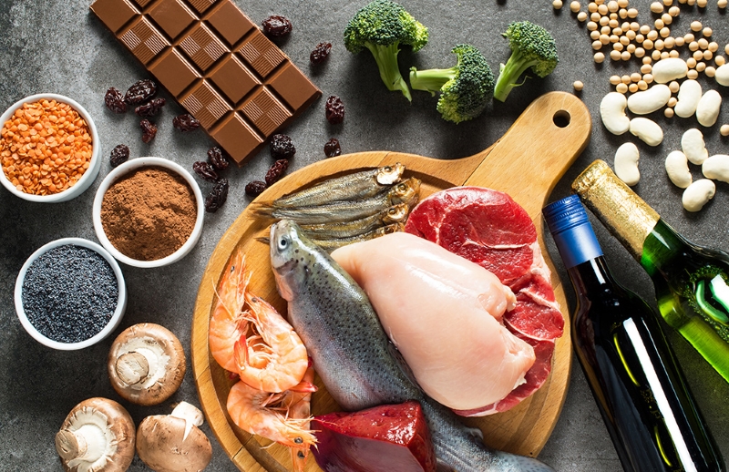 Chế độ ăn uống là yếu tố hàng đầu góp phần gây ra bệnh gout 