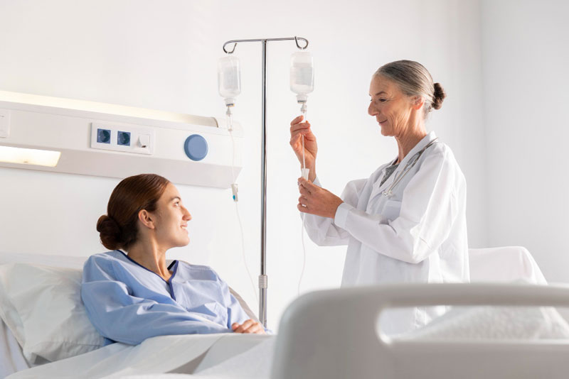 Truyền dịch là một trong số những phương pháp điều trị tích cực có thể được chỉ định 