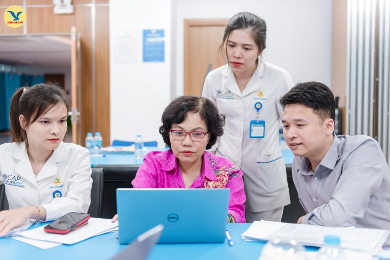 Chuyên gia tham gia đánh giá tại buổi làm việc  