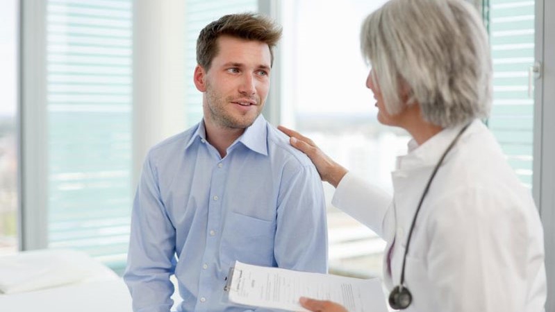 Nam giới nên chủ động thăm khám chuyên khoa Nam học - Tiết niệu nếu xuất hiện triệu chứng bất thường ở đường tiểu 