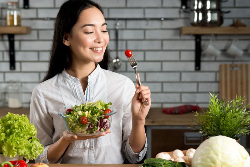 Ngoài dùng thuốc Forlax, bạn cần có chế độ ăn lành mạnh