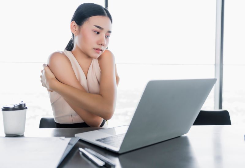 U sợi thần kinh gây triệu chứng tê bì, hạn chế vận động