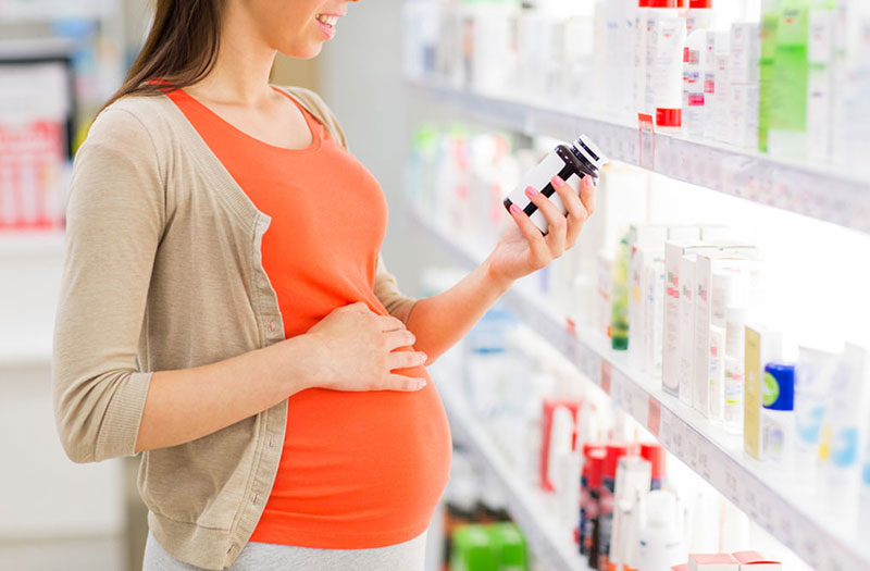 Tư vấn và sự hỗ trợ nào có thể được tìm thấy để giảm đau bụng khi mang thai mà không cần phải sử dụng thuốc?