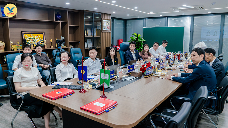 Quang cảnh buổi lễ làm việc giữa Hệ thống Y tế MEDLATEC và Kitahara Group 